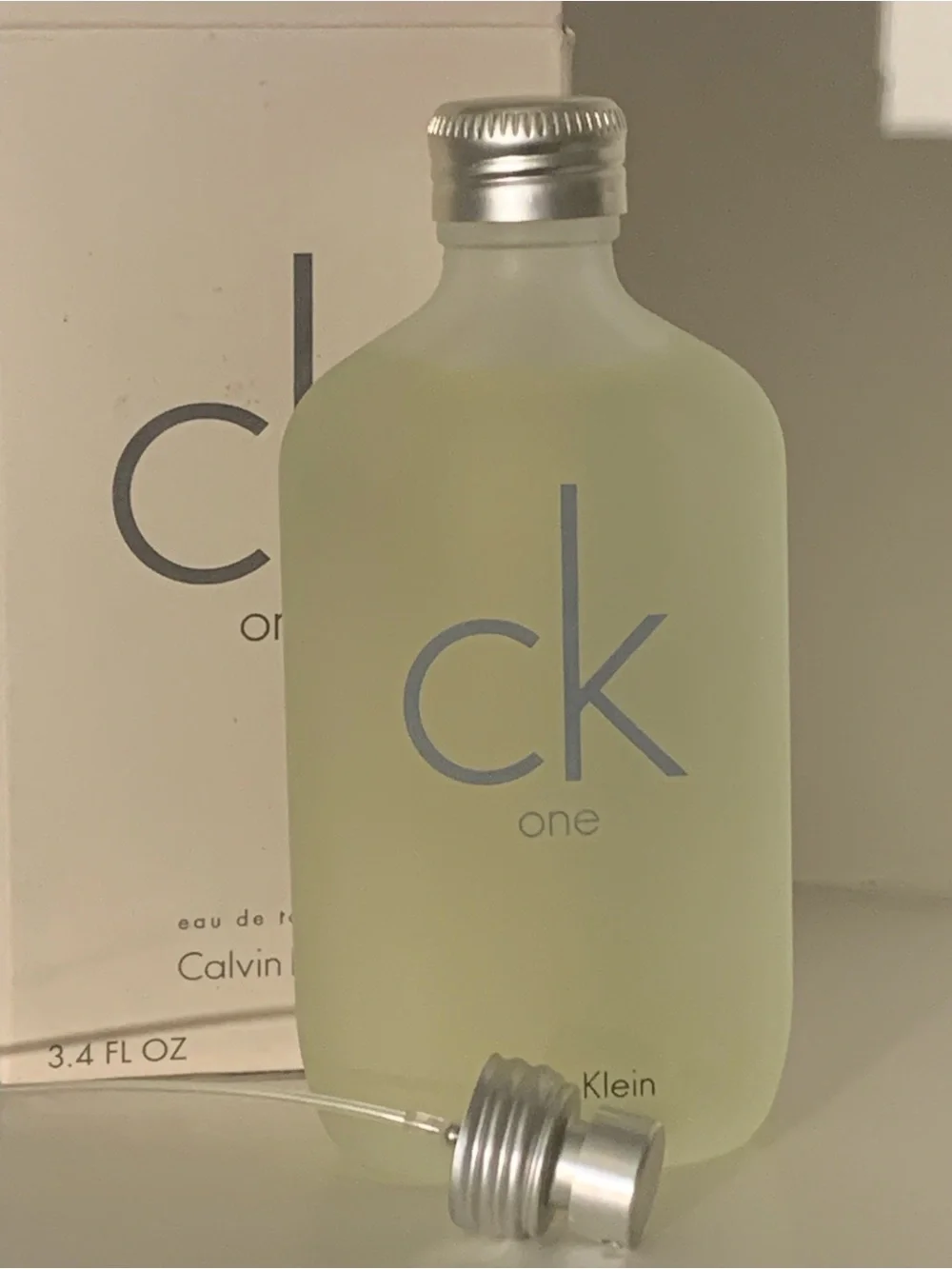 Calvin Klein CK One - Picture 4 of 6